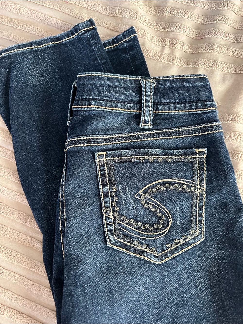 Silver Brand Dark Blue Women's Jeans with Embroidered Pocket Suki Straight fit